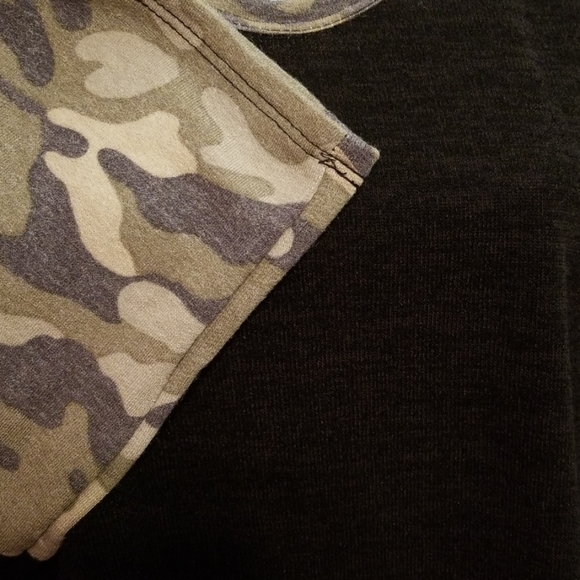 1X Black Knit Tunic with Camouflage hood - Picture 8 of 8